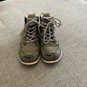 Boys boots